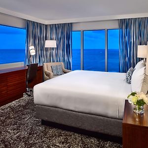 Corner King Room