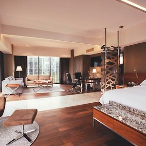 Superior King Suite