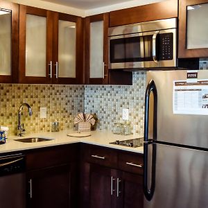 One-Bedroom King Suite