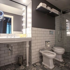 Queen Suite