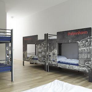 Dormitory Room Mixed