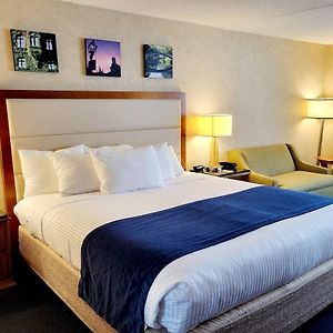 Business King Room