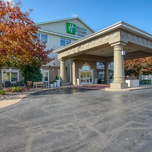 Holiday Inn Express Hotel & Suites Oshkosh - State Route 41 By Ihg