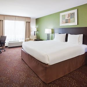 One-Bedroom King Suite Disability Access