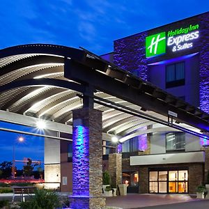 Holiday Inn Express And Suites Rochester West-Medical Center By Ihg