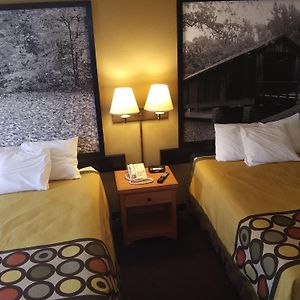 Queen Room Mobility accessible