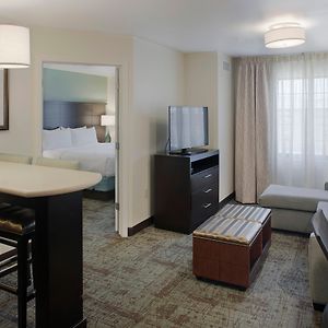 One-Bedroom King Suite
