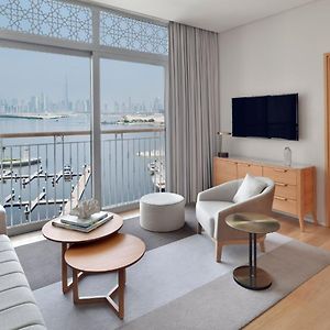 Premier Corner King Suite