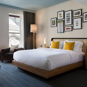 Premium King Room
