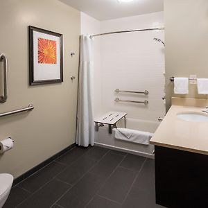 Queen Studio Mobility accessible