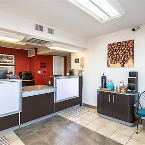 Rodeo Inn