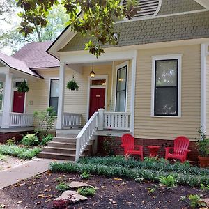 Deluxe Bungalow