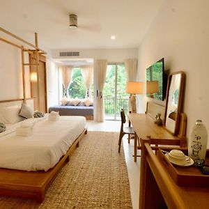 Deluxe  Room Mobility accessible