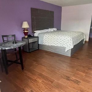 Budget Room