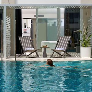 Premium Pool Side King Room