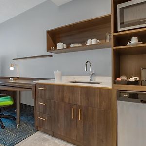 Queen Suite