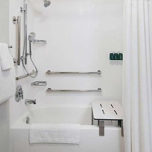 King Room Mobility or hearing accessible