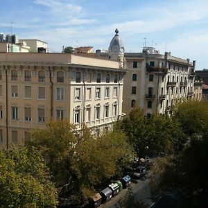 Domus Crescenzio - Guest House