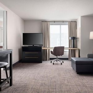 One-Bedroom King Suite