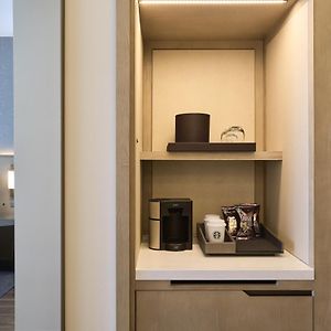 Tradition King Room Mobility or hearing accessible