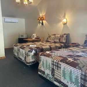 Budget King Room