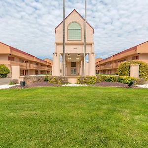 Hometowne Studios By Red Roof Amarillo West