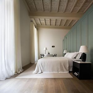 Superior King Suite