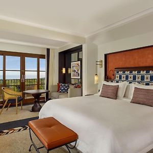 Grand Deluxe King Room