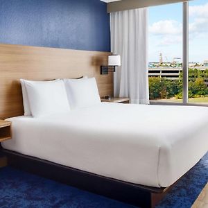 Upper Floors King Room