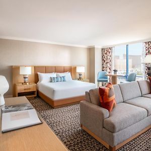 Deluxe Upper Floors King Room