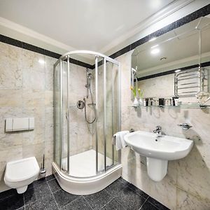 Deluxe Junior Suite