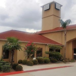 Red Roof Inn & Suites Houston - Humble/Iah Airport