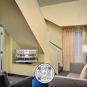 Two-Bedroom King Suite