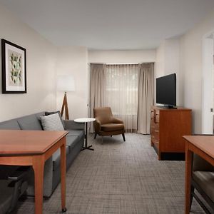 One-Bedroom King Suite