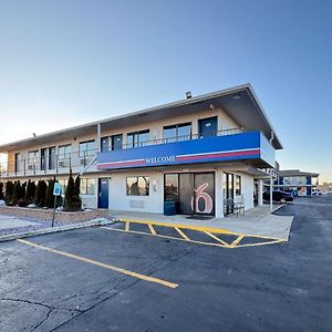 Motel 6-Janesville, Wi