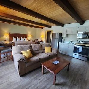 Premium King Room