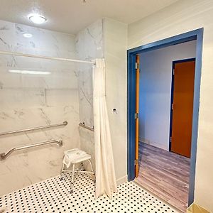 Queen Room Disability Access