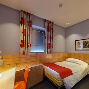 Classic Single Room