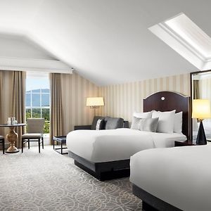 Premier Room