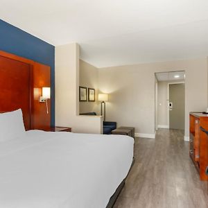 One-Room Suite