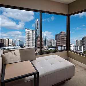 Corner King Room