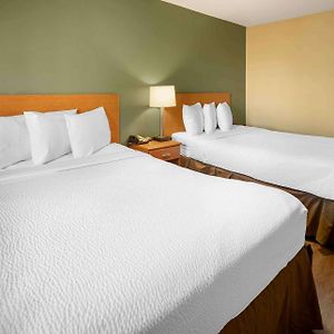 One-Bedroom Queen Suite