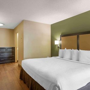 One-Bedroom King Suite