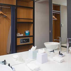 Corner King Suite
