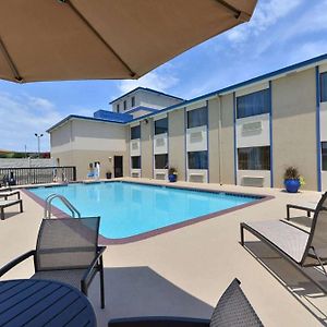 Baymont By Wyndham Ardmore I-35