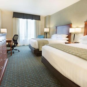 Deluxe Upper Floors Queen Room
