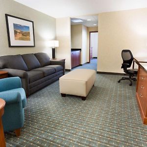 Upper Floors King Suite