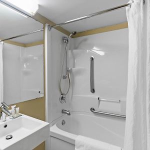 King Room Mobility accessible