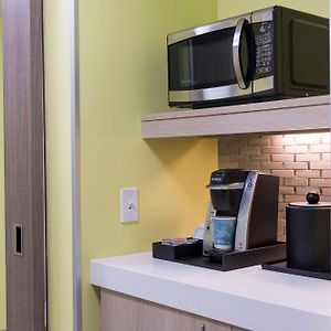 Queen Suite Hearing accessible