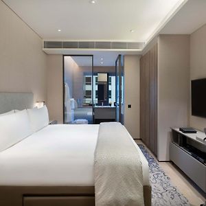 Deluxe One-Bedroom Room